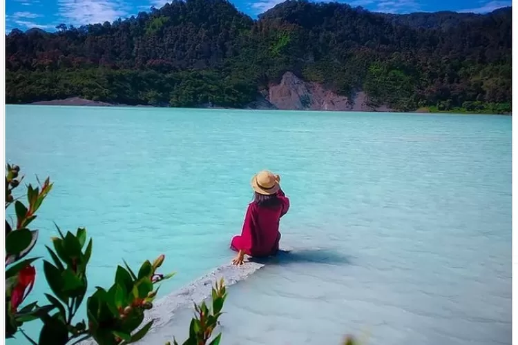 Sudah Pernah Kesini? Ini Lho Destinasi Wisata Alam 'Talaga Bodas' yang Mirip Iceland (Instagram/ @seputar_garut)