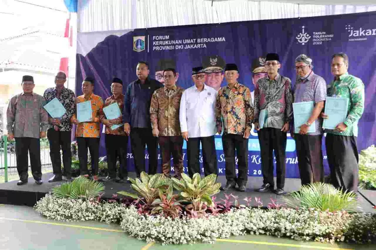 Wagub DKI Jakarta Ariza meresmikan kampung  kerukunan di Tebet, Jaksel, Kamis (13/10/2022)