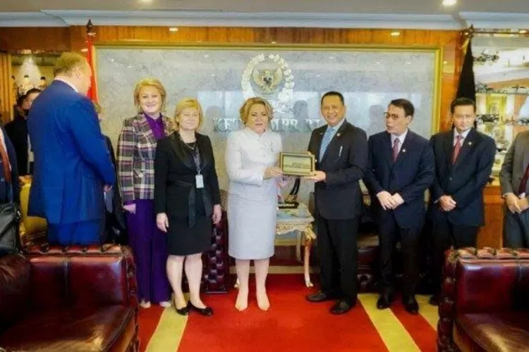 Ketua MPR RI bersama dengan delegasi Rusia, Valentina Matviyenko  (MPR RI)