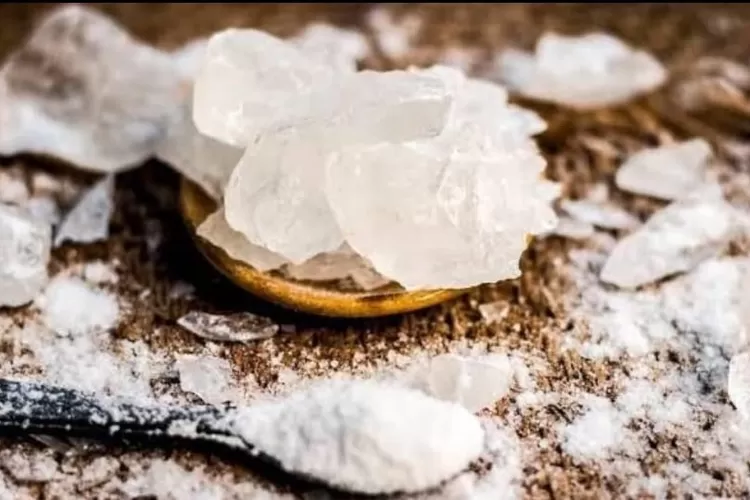 Tawas, garam alami yang kaya manfaat.