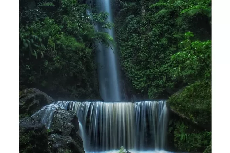 Air Terjun Parang Ijo, salah satu destinasi wisata yang ada di Solo akan sangat seru dikunjungi bersama orang terdekat (Instagram @parangijo)