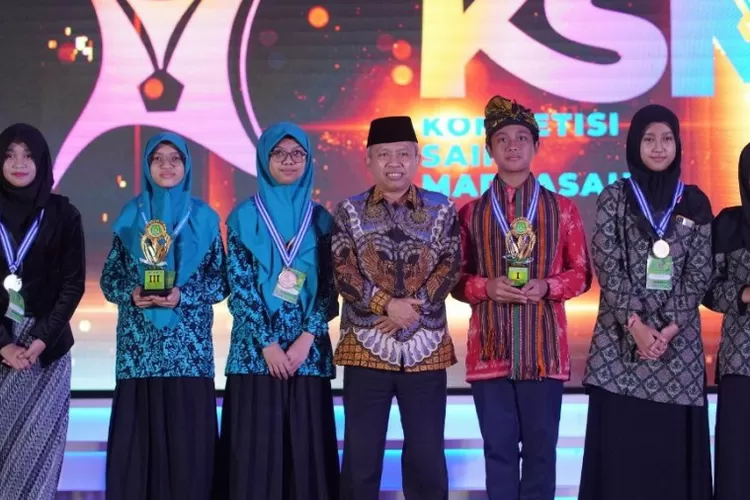 Ini Juara Kompetisi Sains Madrasah 2022. (Foto: Kemenag)