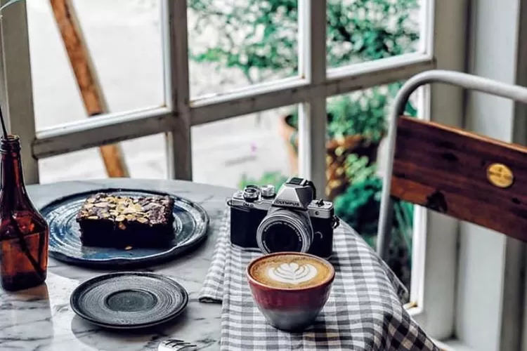 Top 10 Rekomendasi Cafe Tempat Nongkrong Malam Di Jakarta Selatan ...