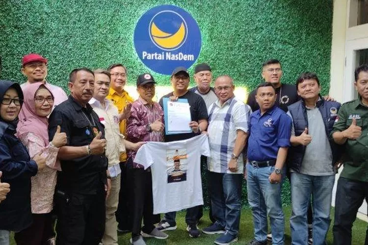DPD Partai Nasdem Kota Bandung Jawa Barat dan kelompok relawan mengadakan konsolidasi untuk memenangkan Anies Baswedan capres Nasdem dalam Pilpres 2024. (nasdem.id)