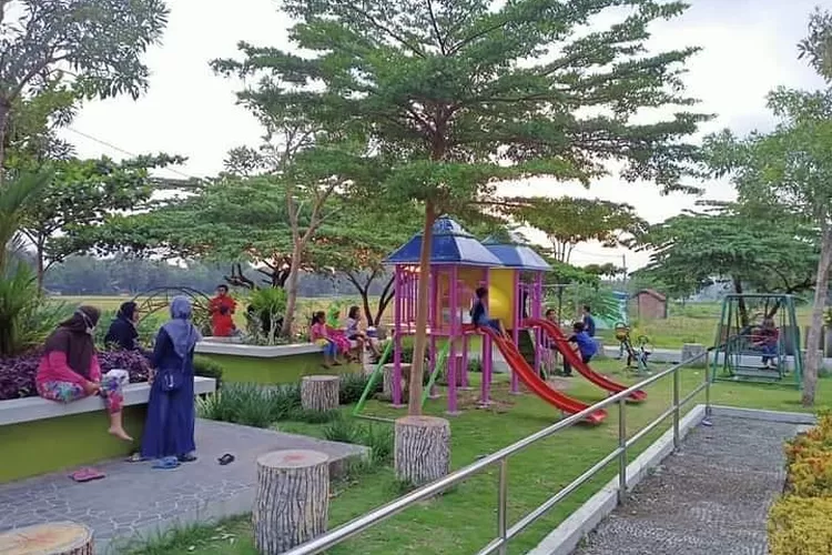 Rekomendasi wisata ramah anak di Madiun part-2, salah satunya adalah Lapangan Beran Bangunsari Dolopo (Instagram /@lapangan_mberan_bangunsari)