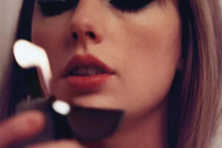 Taylor Swift akan segera merilis album Midnight