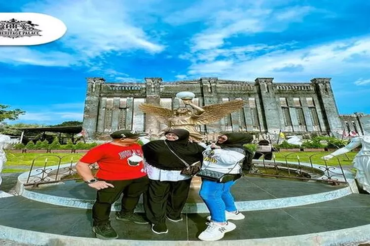 The Heritage Palace, salah satu wisata yang hits dan wajib dikunjungi ketika anda berkunjung ke kota Solo, Jawa Tengah (Akun instagram @ theheritagepalace)
