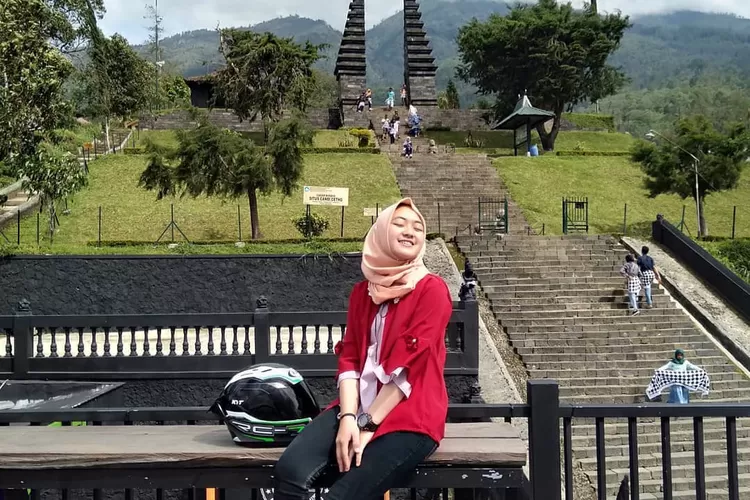 Destinasi wisata Candi Cetho di Jawa Tengah, candi peninggalan Kerajaan Majapahit  (Instagram @karanganyarkekinian)