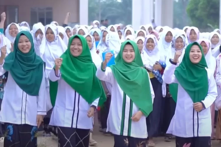 Lirik lagu 'Mars Hari Santri' Oleh Risa Solihah, Zulfa Rahmawati, dan Nur Aini Anawiyah (Channel YouTube AN NUR RELIGI)