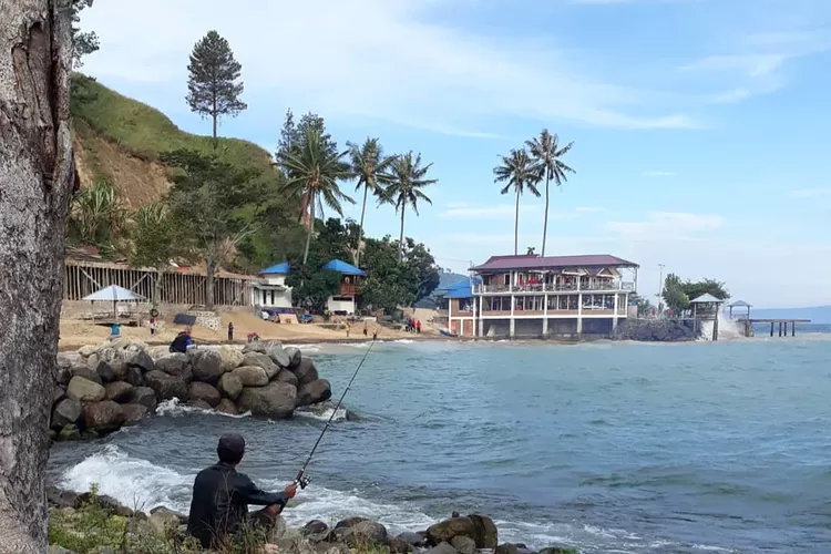 Destinasi wisata alam di Simalungun Sumatera Utara 'Pantai Arofan Tigaras' (Instagram @elina_yati)
