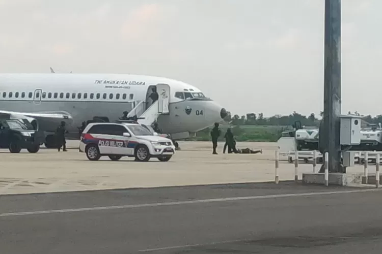 Simulasi, Kopasgat TNI Terjunkan Alutsista untuk Bebaskan Sandera di BIJB Kertajati Majalengka 