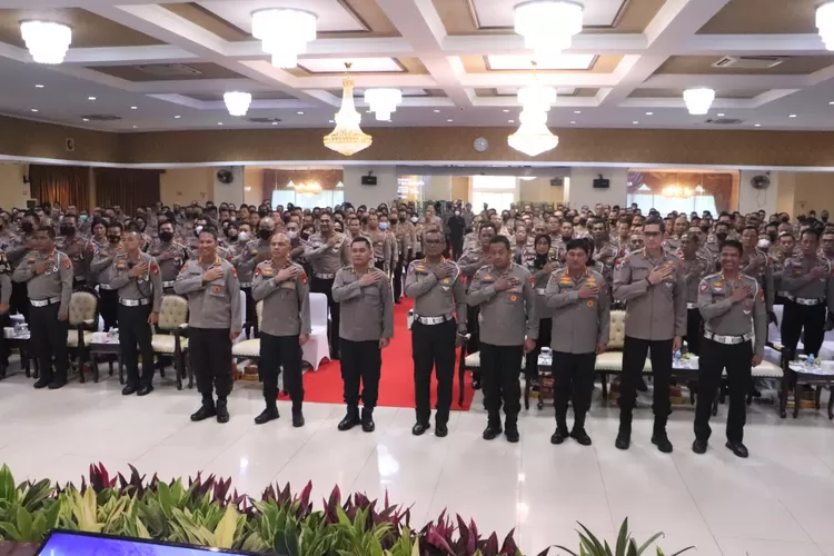Jajaran perwira Ditlantas PMJ mendapat arahan dari Kapolda Irjen Fadil Imran  (Sadono )