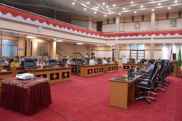 Pemko dan DPRD Padang Panjang Bahas Evaluasi Gubernur Terhadap Perubahan APBD