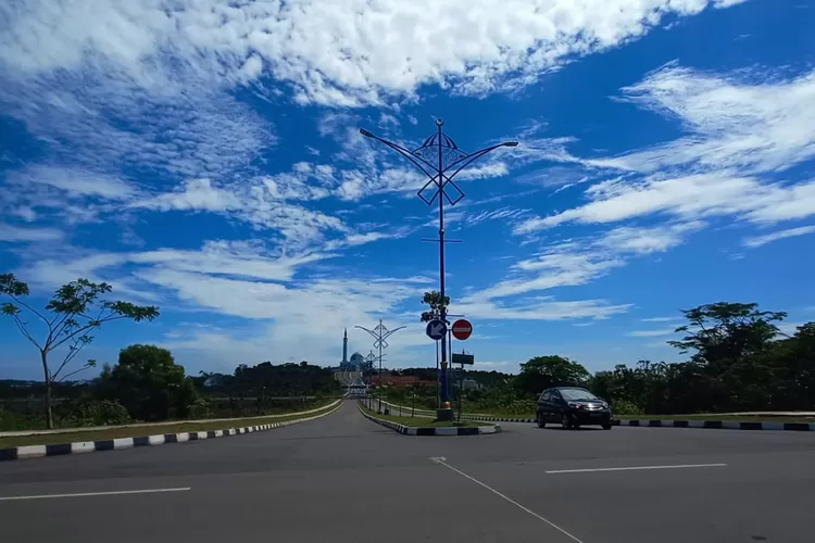 Ilustrasi jalan provinsi. (J.A. Rahim)