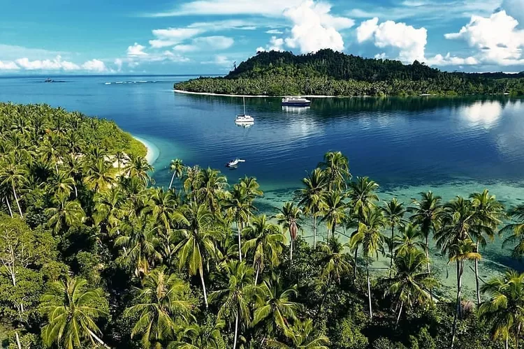 Destinasi wisata Kepulauan Mentawai di Sumatera Barat (Instagram @mentawaipedia)