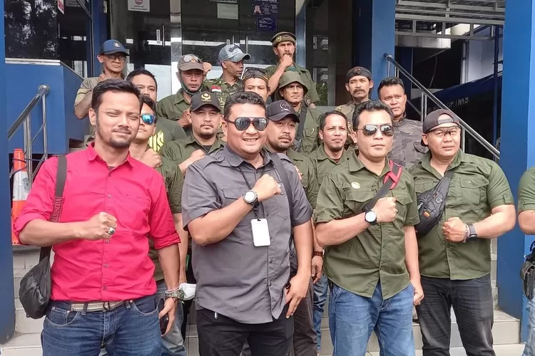 Organisasi Masyarakat (Ormas) Budaya Kasundaan Barisan Benteng Raya Padjadjaran ke Polda Metro Jaya, Kamis (26/10/2022) melaporkan oknum perekam pembicaraan sensitif.