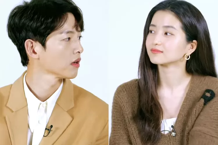 Dirumorkan Berkencan dengan Kim Tae Ri, Song Joong Ki : Dilarang Berkencan di Set! (Gorajuara.com/dok: Tangkapan Layar YouTube Netflix Korea)