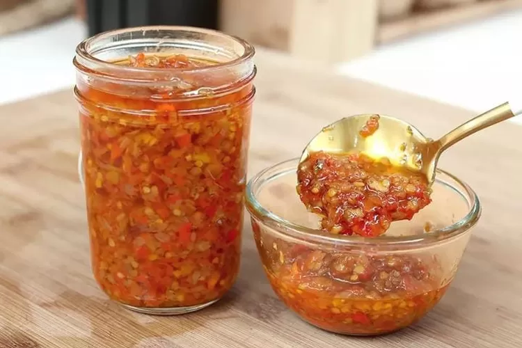 Resep sambal bawang./ (Tangap layar Youtube./Devina Hermawan)