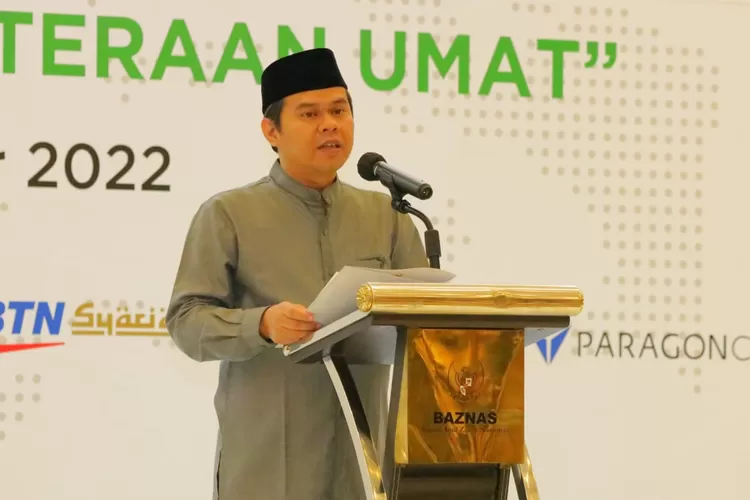 Wakil Ketua Baznas Bidang Pengumpulan Rizal Kurniawan membacakan 9 rekomendasi Rakornas 2022.