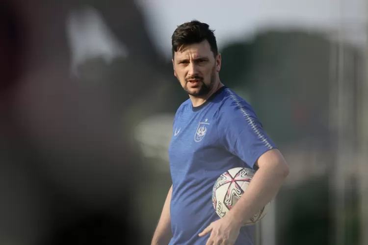 Rory Grand saat masih melatih PSIS Semarang. (PSIS)