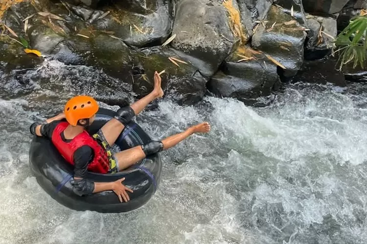 Tubing Genting, salah satu wisata arum jeram di Kendal.  (instagram.com/tubinggenting)