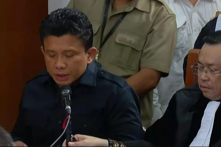 Ferdy Sambo menyampaikan permintaan maaf secara langsung kepada orang tua Brigadir J. (PMJ News)