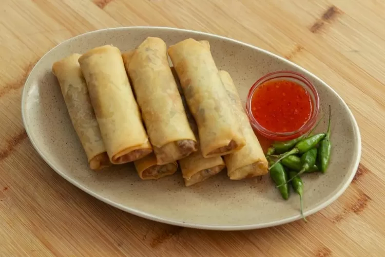 Resep lumpia goreng ayam jamur (/twitter.com/hermawan_devina)