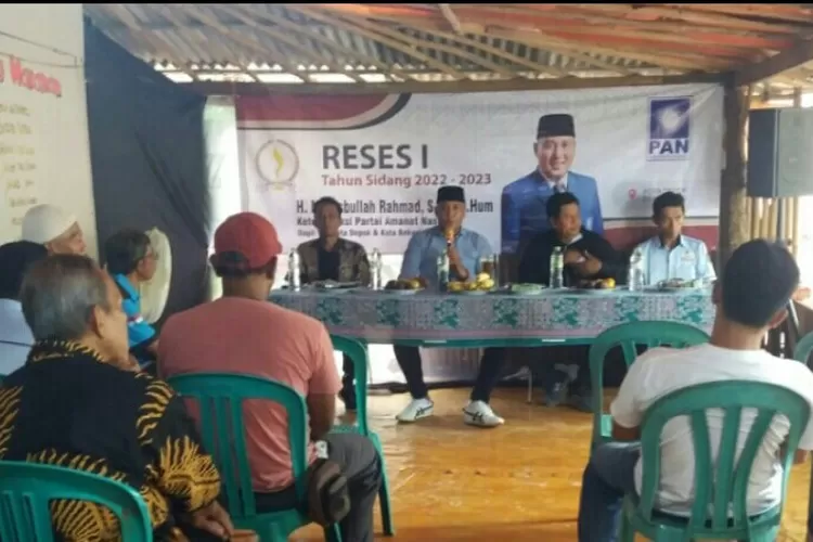 Anggota DPRD Jawa Barat Hasbullah Rahmat dorong Depok dan Bogor bersepakat atasi kerawanan lalu lintas di dekat Stasiun KRL Citayam (G. Windarto)