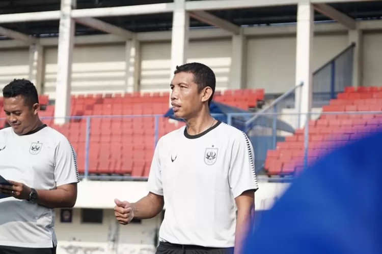 Idrus Gunawan ke PSIS Semarang sebagai asisten pelatih PSIS.  (PSIS)