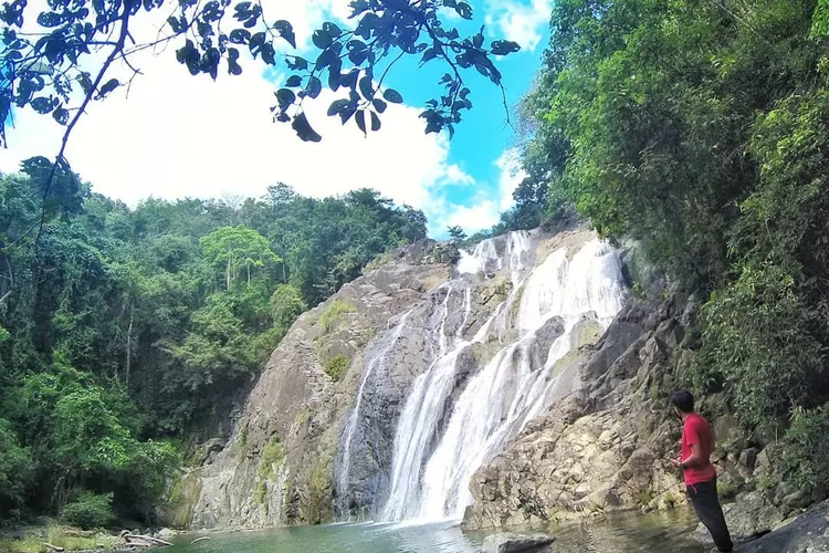 Air Terjun Minawoe, salah satu destinasi wisata alam pilihan di Kabupaten Soppeng, Sulawesi Selatan (Instagram @qasim_alfatih)