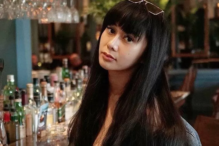 Denise chariesta plong karena Sudah lepas dari lingkaran setan. Foto/Instagram (Foto/Instagram)