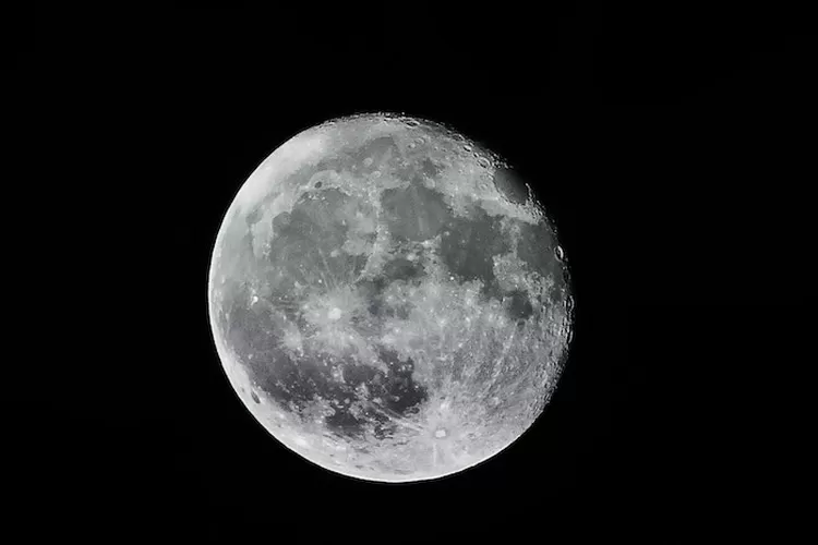 Kisah Dongeng Kalarahu yang Menelan Bulan dan Matahari Hingga Menyebabkan Gerhana Bulan atau Gerhana Matahari ( Foto oleh SevenStorm JUHASZIMRUS dari Pexels)