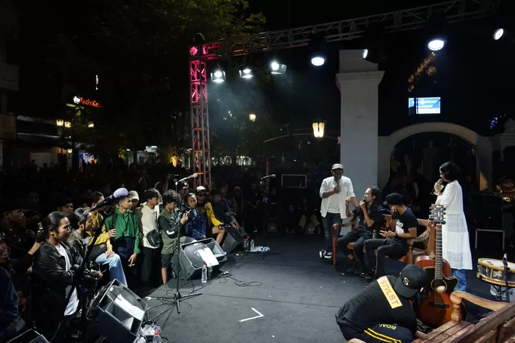 Panggung sastra oleh Dinas Kebudayaan Kota Jogja. (Dokumen Dinas Kebudayaan Kota Jogja.)