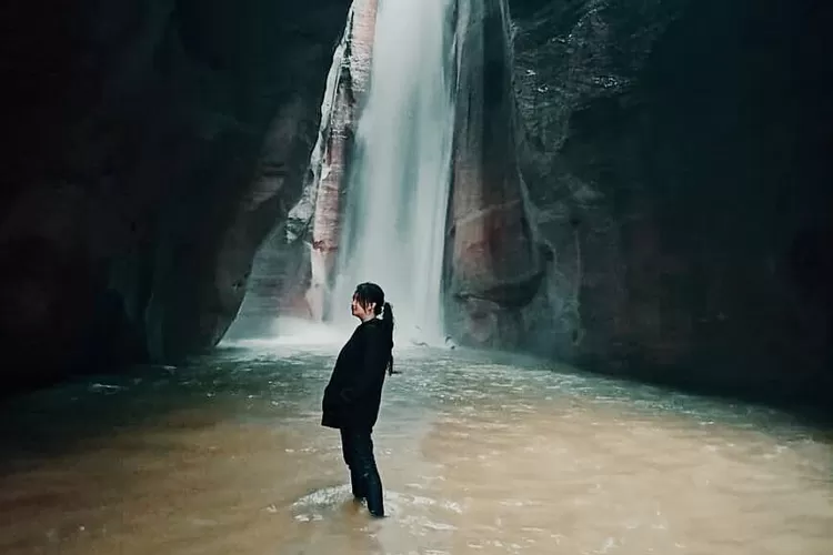 Keindahan yang ditawarkan wisata Air Terjun Lubuk Batang, Kabupaten Lima Puluh Kota (Akun Instagram @lia_anggraragiel16)