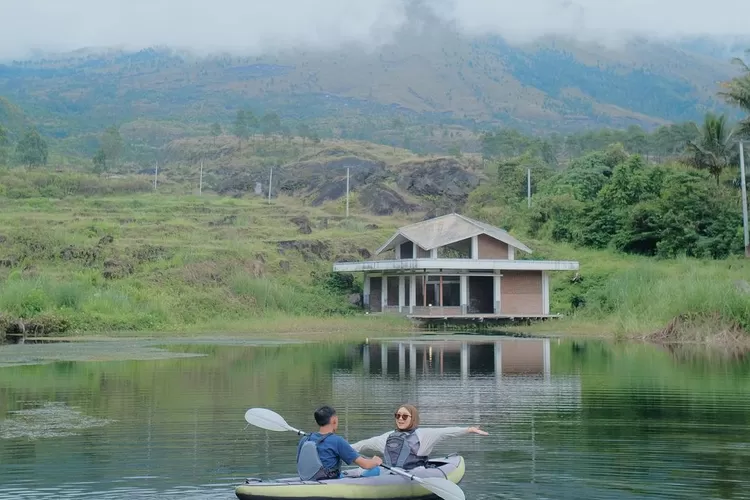 Tempat ngopi instagramable layaknya di film HEART, 'Balong Aja' di Garut (Instagram @balongaja)