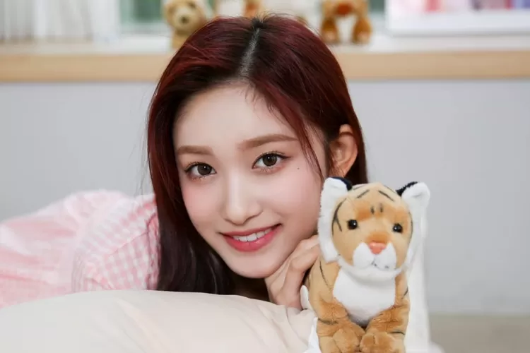 Leeseo IVE dikabarkan masuk sekolah Hanlim (Soompi)