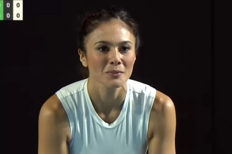 Wulan Guritno saat bermain di Tiba-tiba Tenis (Tangkap Layar Youtube)