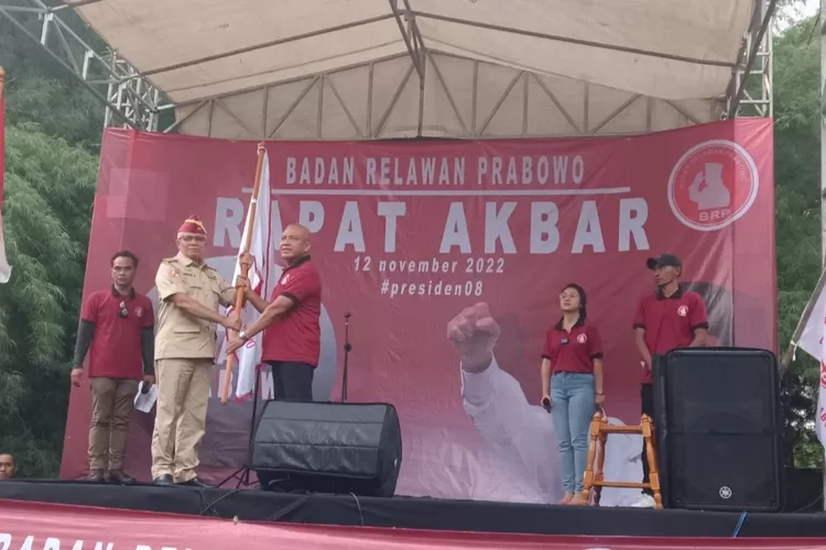 Ketua Umum BRP Eko Djalmo Asmadi dan Ketua Umum PPIR Musa Bangun di Rapat Akbar Sinergi Prabowo menegaskan Prabowo Subianto sudah dirindukan untuk memimpin  275, 77 juta rakyat Indonesia  (AG Sofyan )