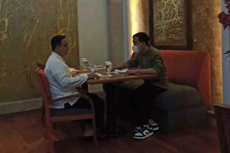 Anies Baswedan bersama Gibran Rakabuming Raka sarapan bersama di salah satu hotel di Solo (Endang Kusumastuti)