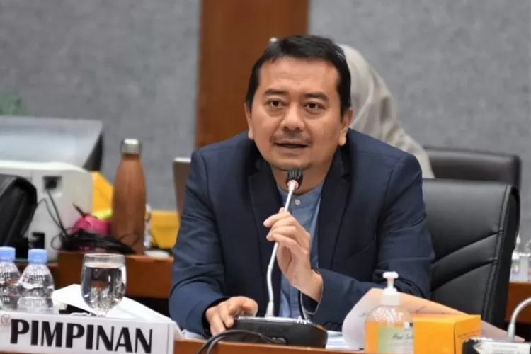 Ketua Komisi X DPR RI Syaiful Huda mengatakan kasus ratusan mahasiswa IPB tertipu dan terjerat pinjol harus diusut tuntas.