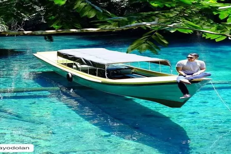 Labuan Cermin, destinasi wisata Danau terindah di Kalimantan Timur,  Indonesia (instagram @ labuancermin_id)