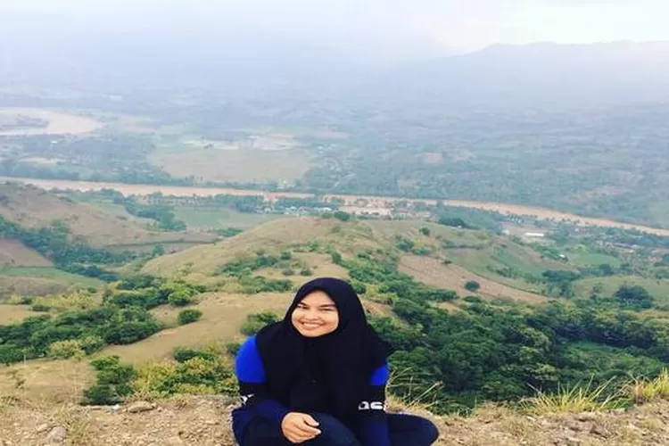 Bukit Saletta Enrekang, destinasi wisata alam terpopuler di Enrekang, Sulawesi Selatan (instagram @rafidarasyidr                         )