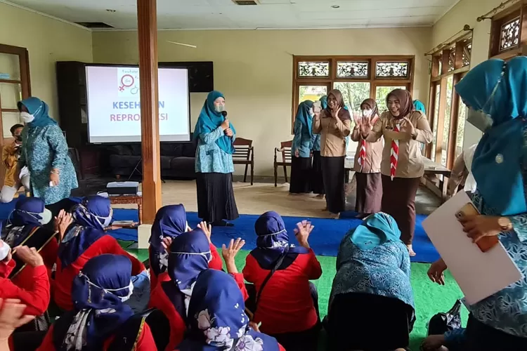 Salah satu kegiatan program Kampung Germas di Kelurahan Curug Bogor.