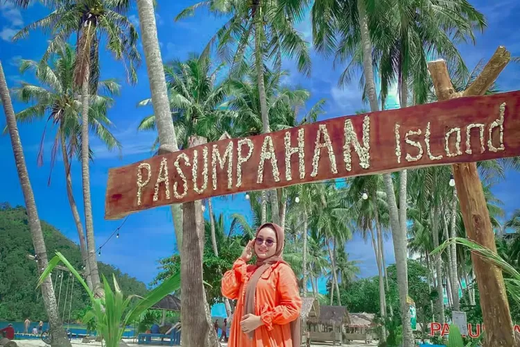 Pulau Pasumpahan, salah satu rekomendasi destinasi wisata di Sumatera Barat (Instagram @rscaa02)