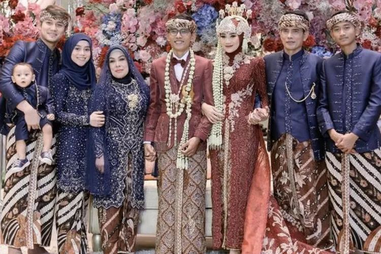 Akhirnya Rizky Billar Kembali Bertemu Keluarga Besar Lesti Kejora Pasca Kasus KDRT (Gorajuara.com/dok: Instagram @lestykejora)