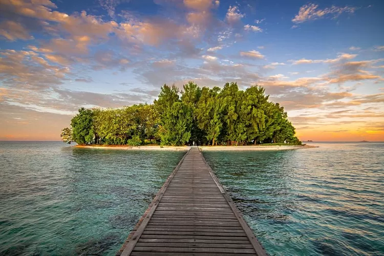 Deretan crazy rich Indonesia yang memiliki pulau pribadi (Instagram @muaidiil)