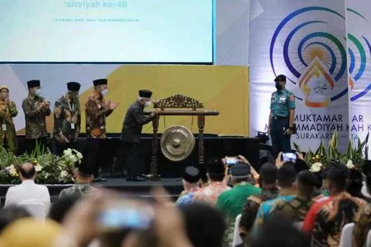 Wapres Ma'ruf Amin tutup Muktamar Muhammadiyah dan Aisyiyah di Edutorium UMS (Endang Kusumastuti)