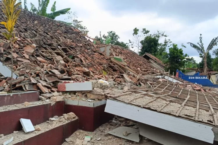 Gempa Cianjur, Banyak Jatuh Korban Bangunan Roboh, Termasuk Markas Militer (BPBD Cianjur)