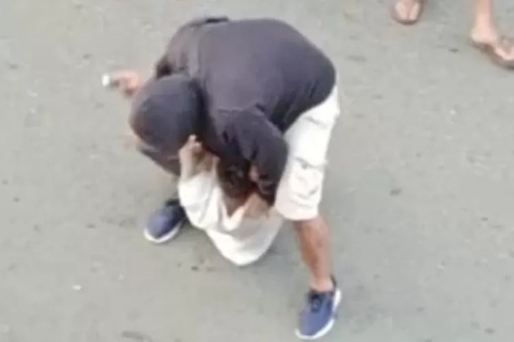 Tangkapan layar video penganiayaan di Jalan Sosrowijayan Jogja tadi pagi. (netizen)