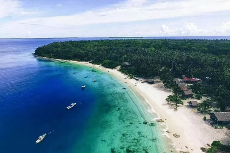 Destinasi wisata terbaik dan terpopuler di Pulau Nias (Instagram @pariwisata_sumut)